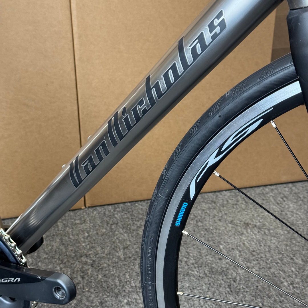 52cm Van Nicholas Titanium Road Bike, Shimano Ultegra Di2 11-speed, Carbon Fork