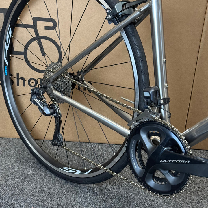 52cm Van Nicholas Titanium Road Bike, Shimano Ultegra Di2 11-speed, Carbon Fork