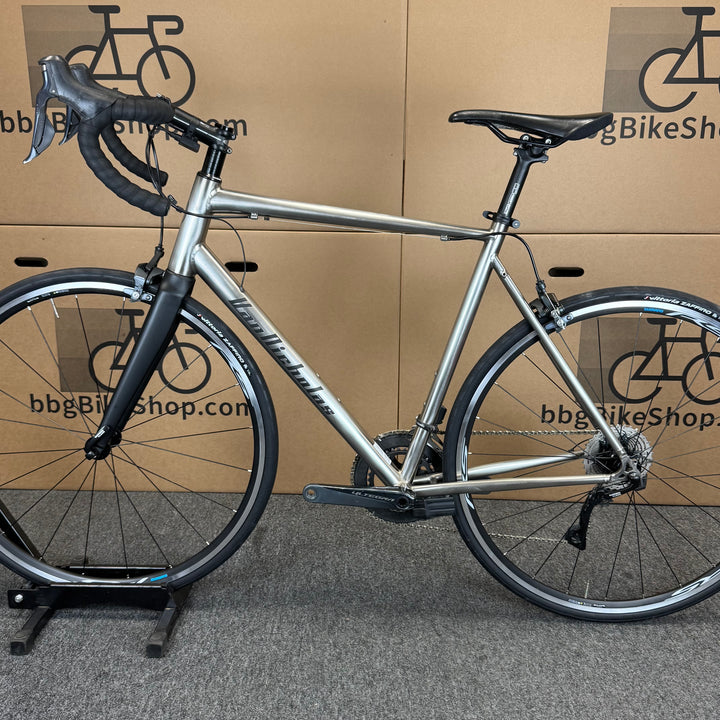 56cm Van Nicholas Titanium Road Bike, Shimano Ultegra Di2 11-speed, Carbon Fork