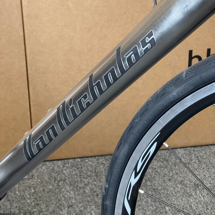 56cm Van Nicholas Titanium Road Bike, Shimano Ultegra Di2 11-speed, Carbon Fork