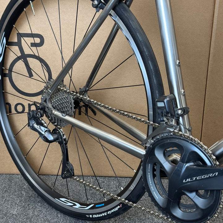 56cm Van Nicholas Titanium Road Bike, Shimano Ultegra Di2 11-speed, Carbon Fork