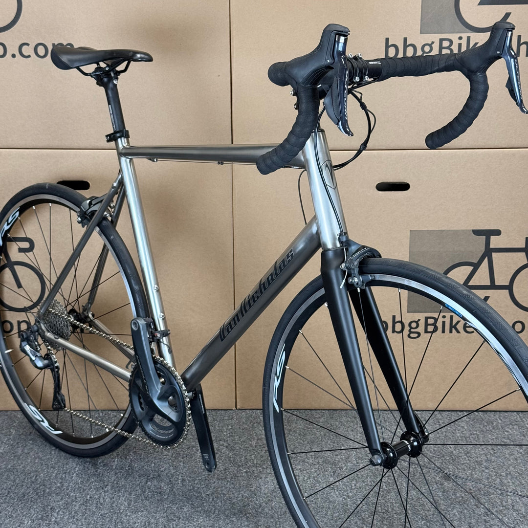 58cm Van Nicholas Titanium Road Bike, Shimano Ultegra Di2 11-speed, Carbon Fork