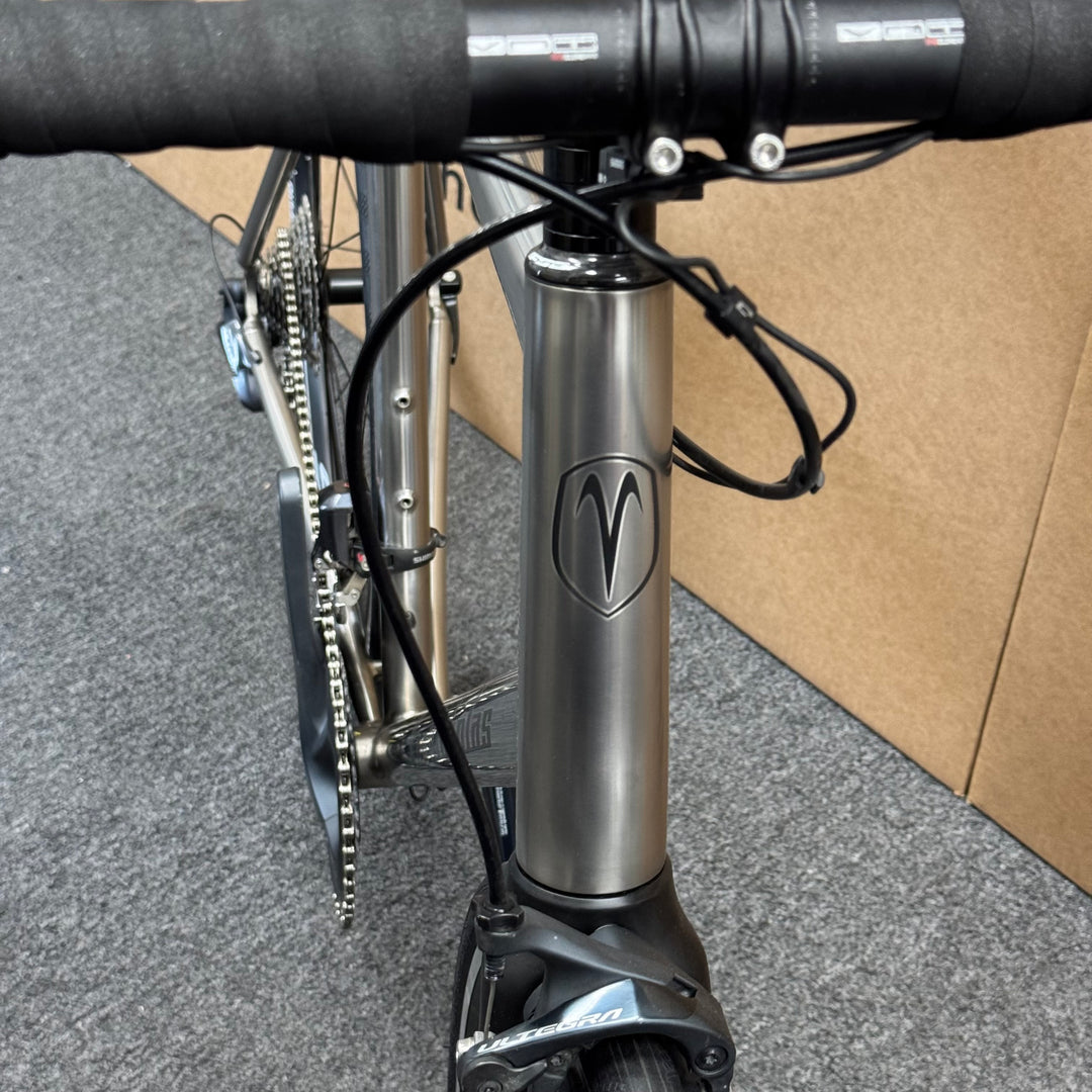58cm Van Nicholas Titanium Road Bike, Shimano Ultegra Di2 11-speed, Carbon Fork