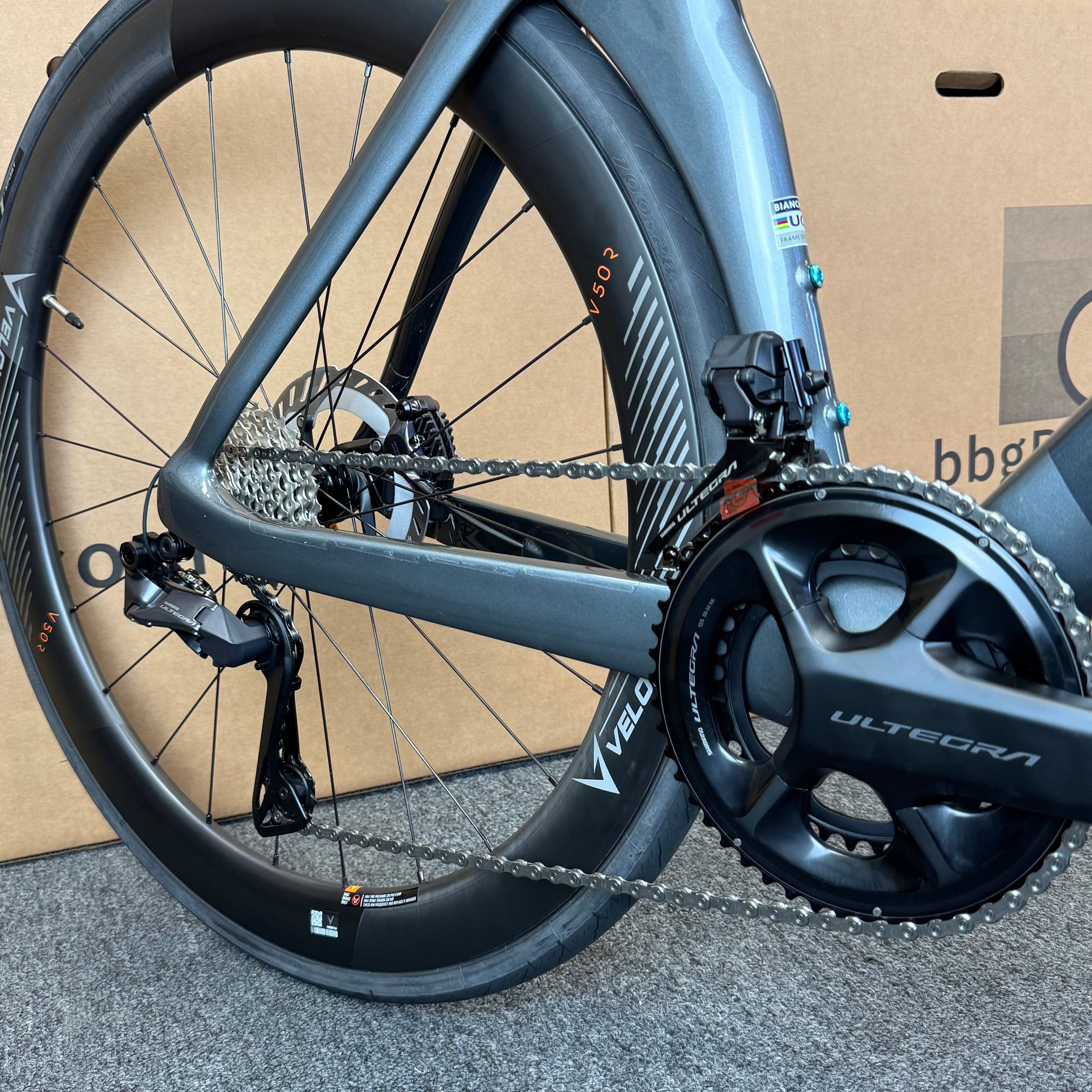 New Bianchi Oltre Comp, Ultegra Di2 12-speed, Carbon Fiber Road