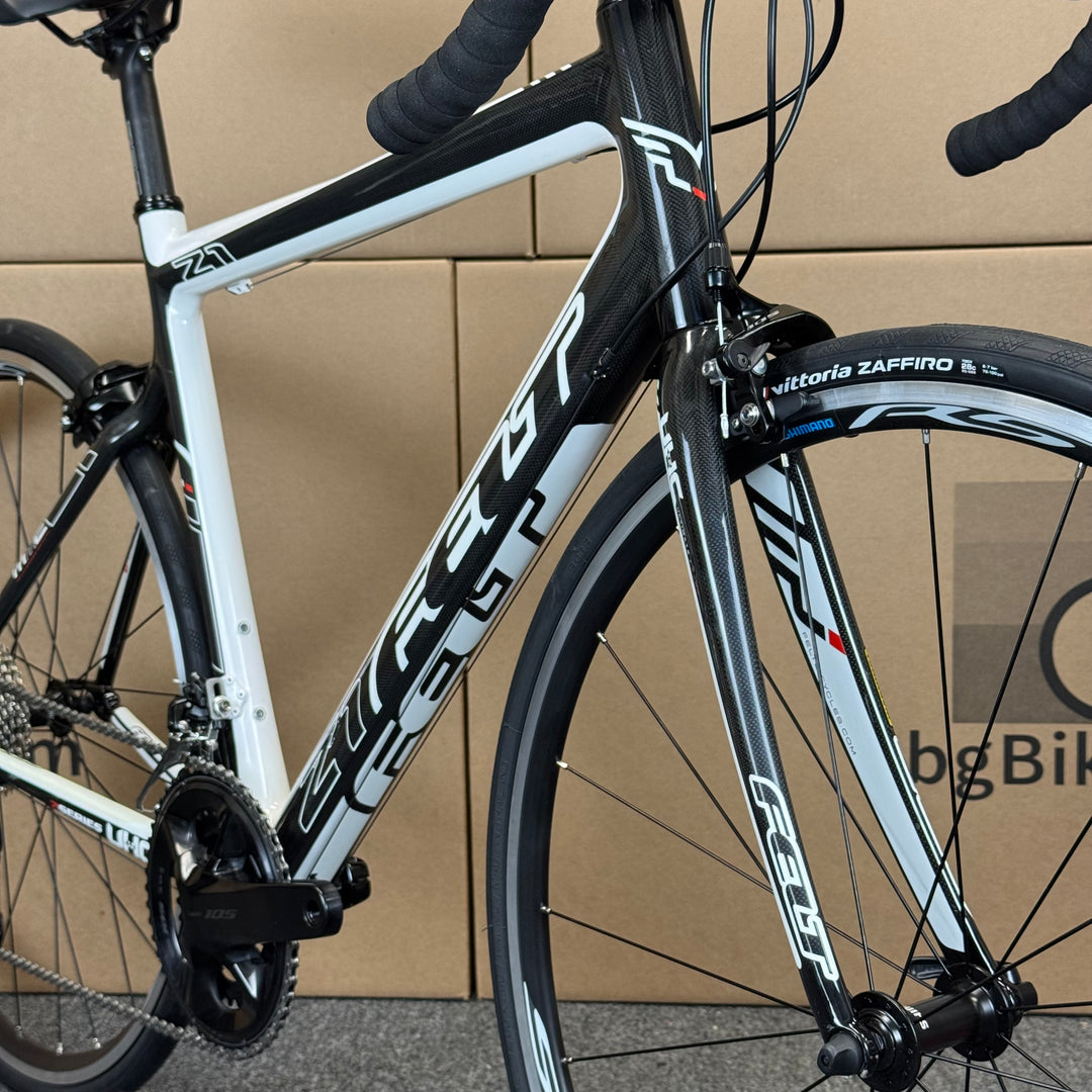 Used Felt Z1, 11-Speed Shimano 105, Carbon Fiber Road Bike-2011, 56cm