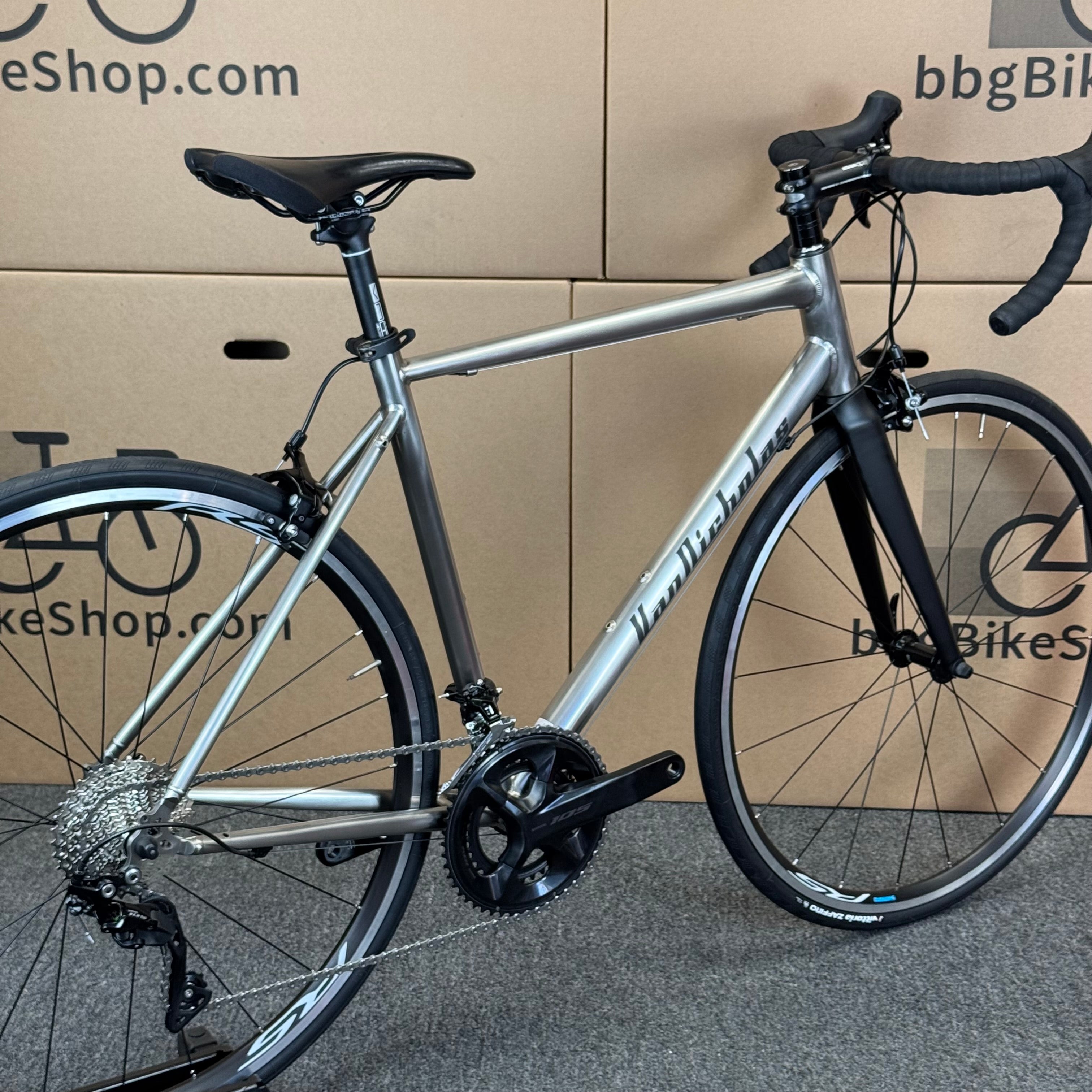 Van Nicholas Titanium Road Bike, (Mechanical) Shimano 105 11-speed Van Nicholas Titanium Road Bike, (Mechanical) Shimano 105 11-speed