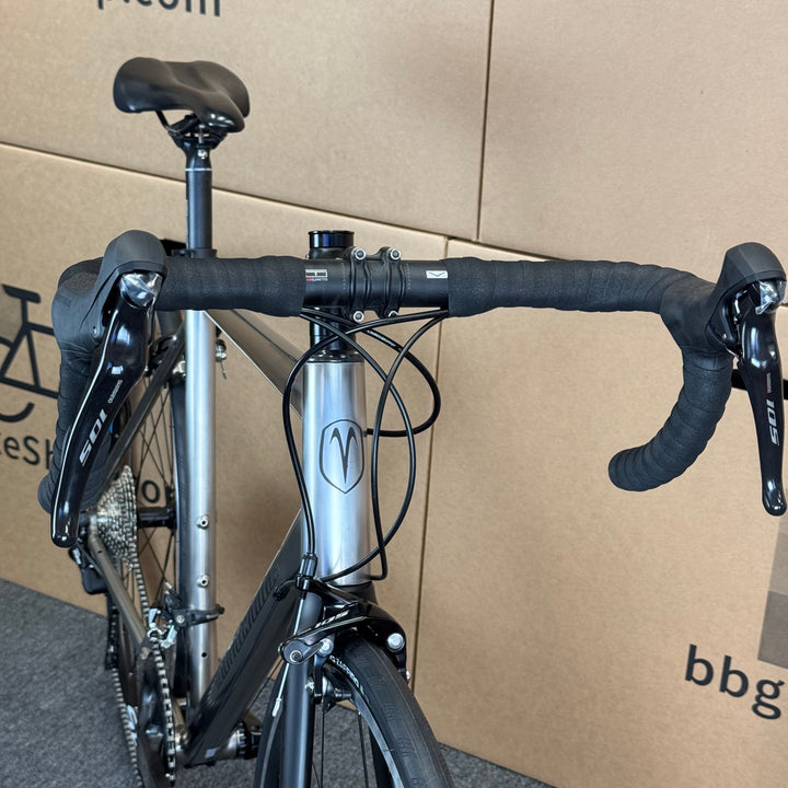 Van Nicholas Titanium Road Bike, 11-speed Shimano 105, Carbon Fork