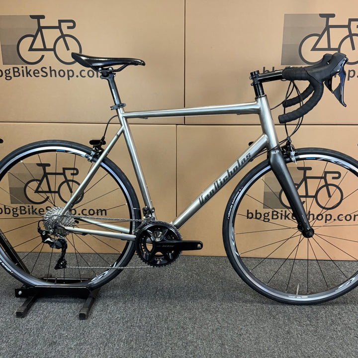 Van Nicholas Titanium Road Bike, 11-speed Shimano 105, VNT Carbon Fork