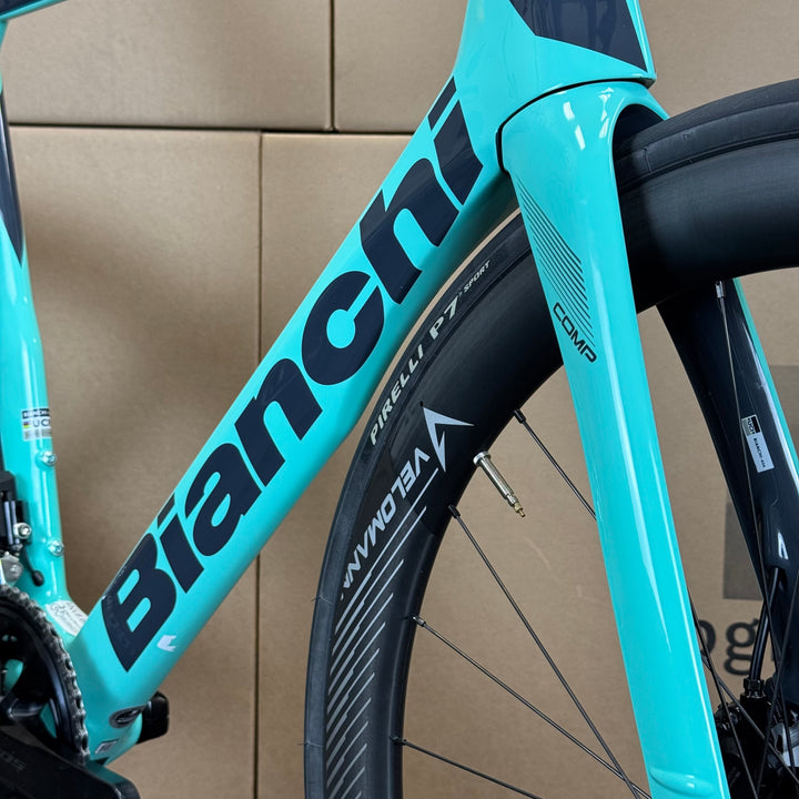 New Bianchi Oltre Comp, 12-speed Shimano 105, Carbon Fiber Road Bike-2024, 59cm