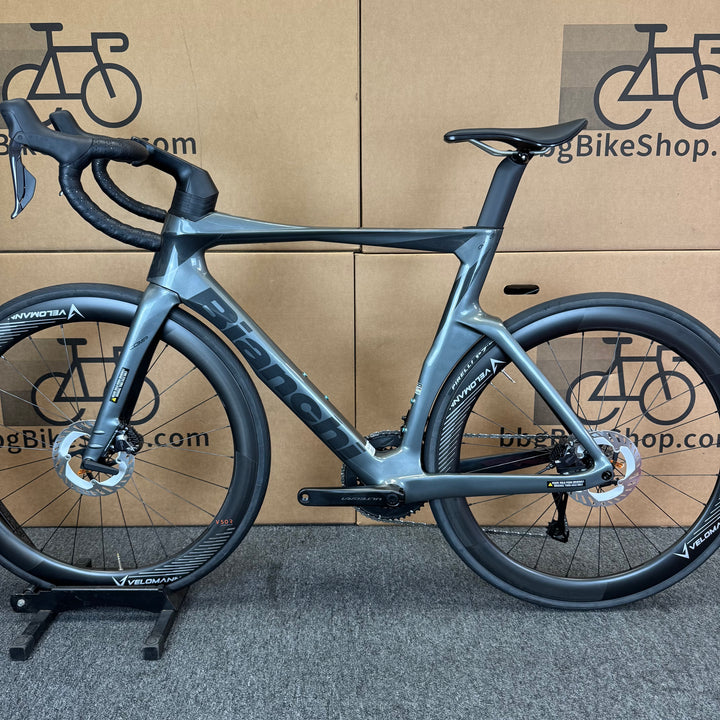 New Bianchi Oltre Comp, Ultegra Di2 12-speed, Carbon Fiber Road Bike-2024, 57cm