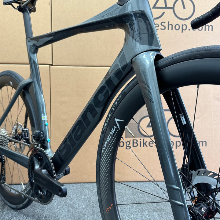 New Bianchi Oltre Comp, Ultegra Di2 12-speed, Carbon Fiber Road Bike-2024, 57cm