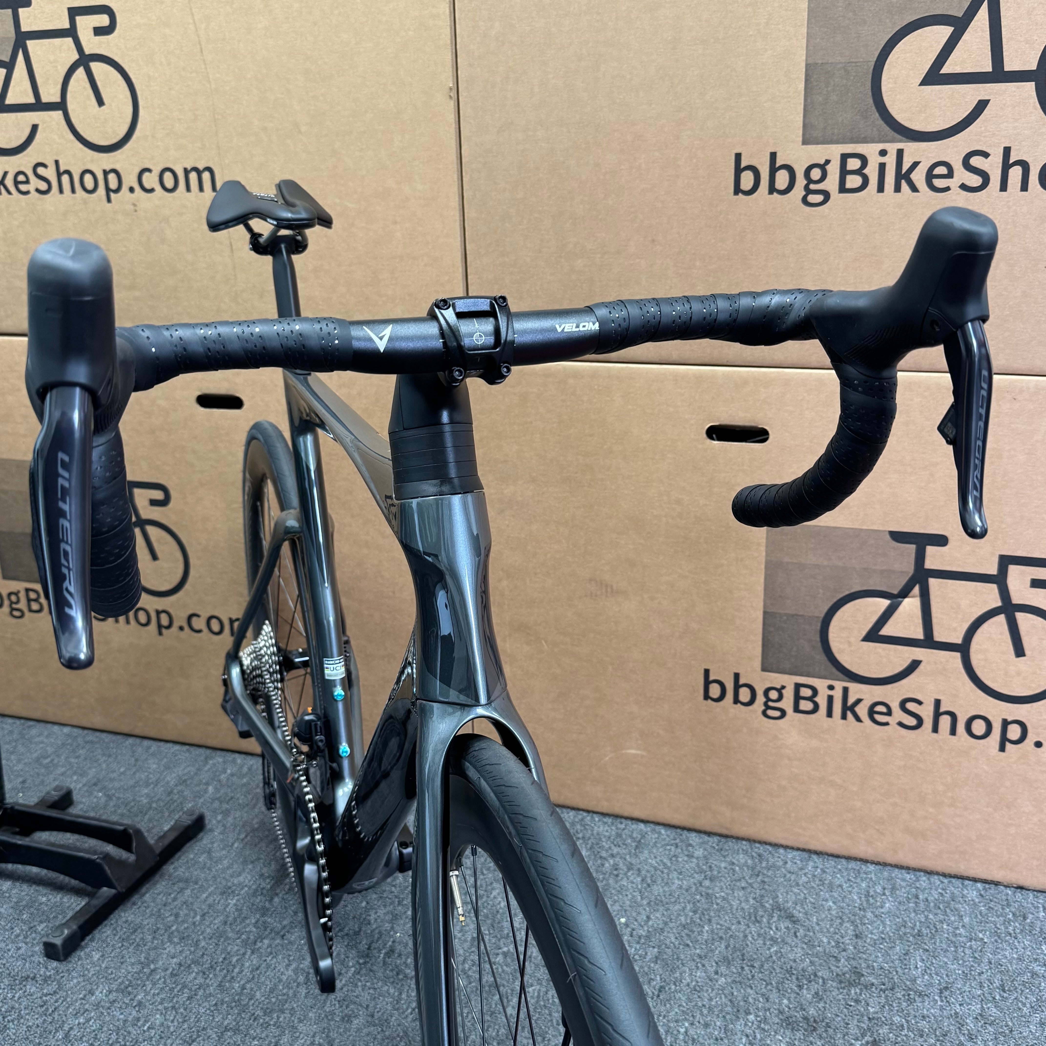 New Bianchi Oltre Comp, Ultegra Di2 12-speed, Carbon Fiber Road