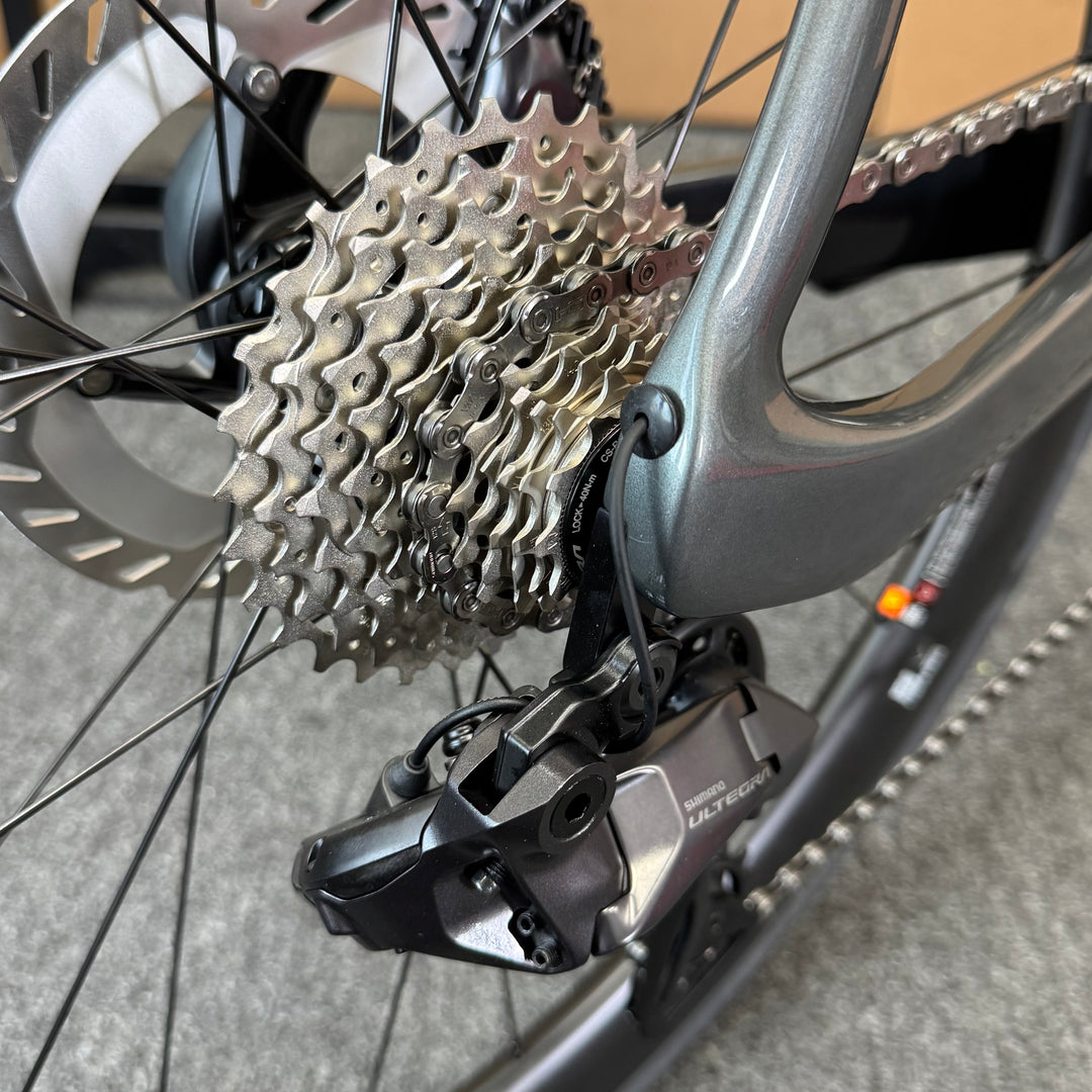 New Bianchi Oltre Comp, Ultegra Di2 12-speed, Carbon Fiber Road Bike-2024, 57cm