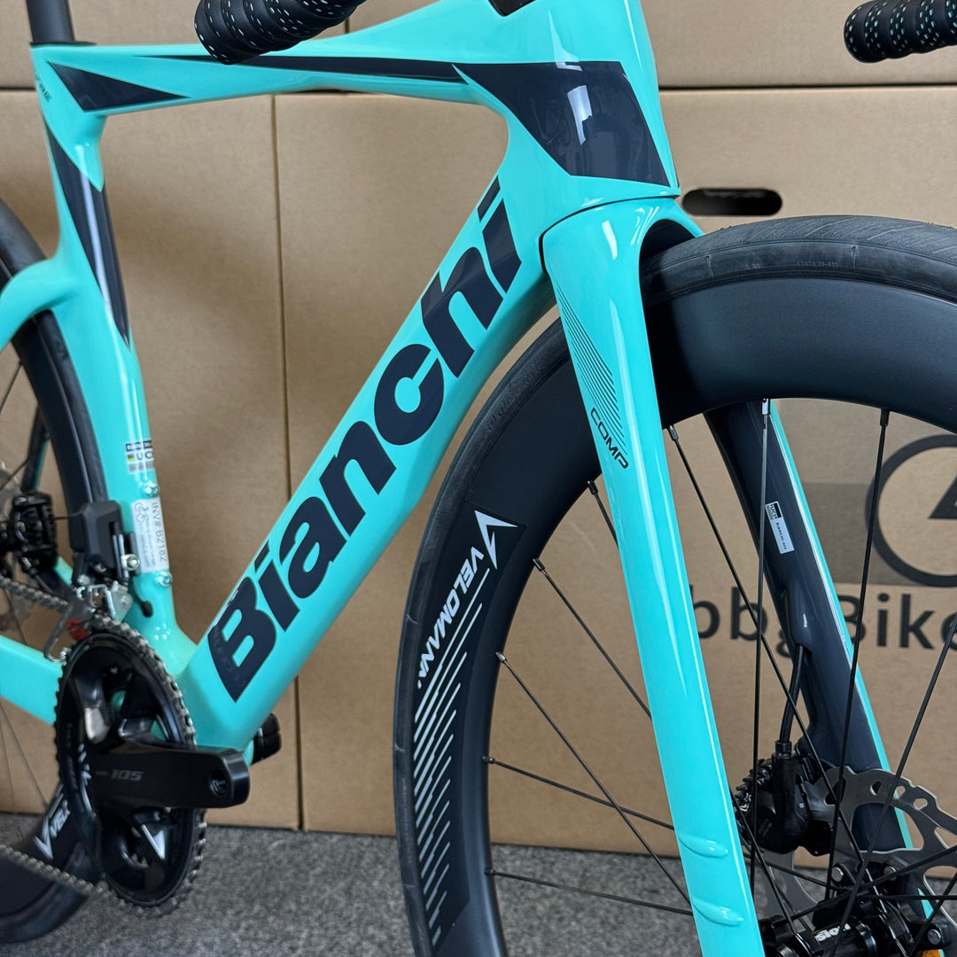 New Bianchi Oltre Comp, 12-speed Shimano 105, Carbon Fiber Road Bike-2024, 53cm