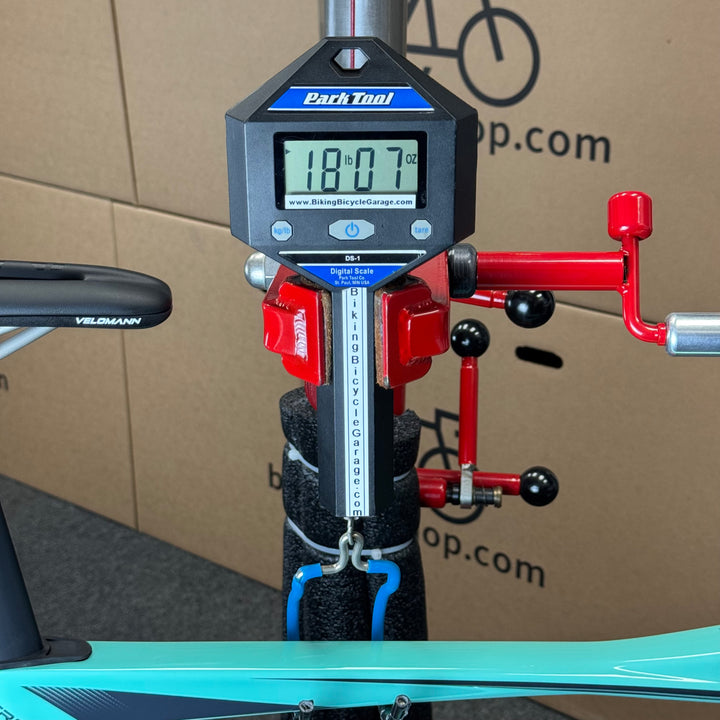 New Bianchi Oltre Comp, 12-speed Shimano 105, Carbon Fiber Road Bike-2024, 53cm