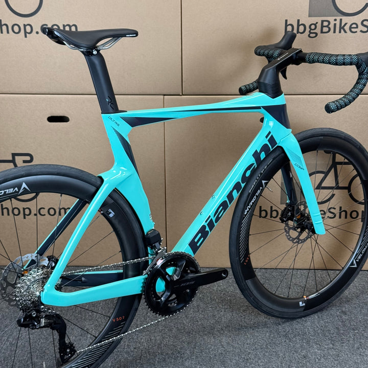 New Bianchi Oltre Comp, 12-speed Shimano 105, Carbon Fiber Road Bike-2024, 57cm