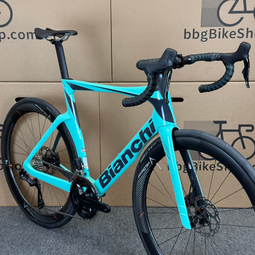 New Bianchi Oltre Comp, 12-speed Shimano 105, Carbon Fiber Road Bike-2024, 57cm