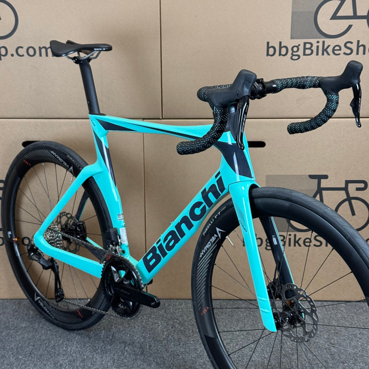New Bianchi Oltre Comp, 12-speed Shimano 105, Carbon Fiber Road Bike-2024, 57cm