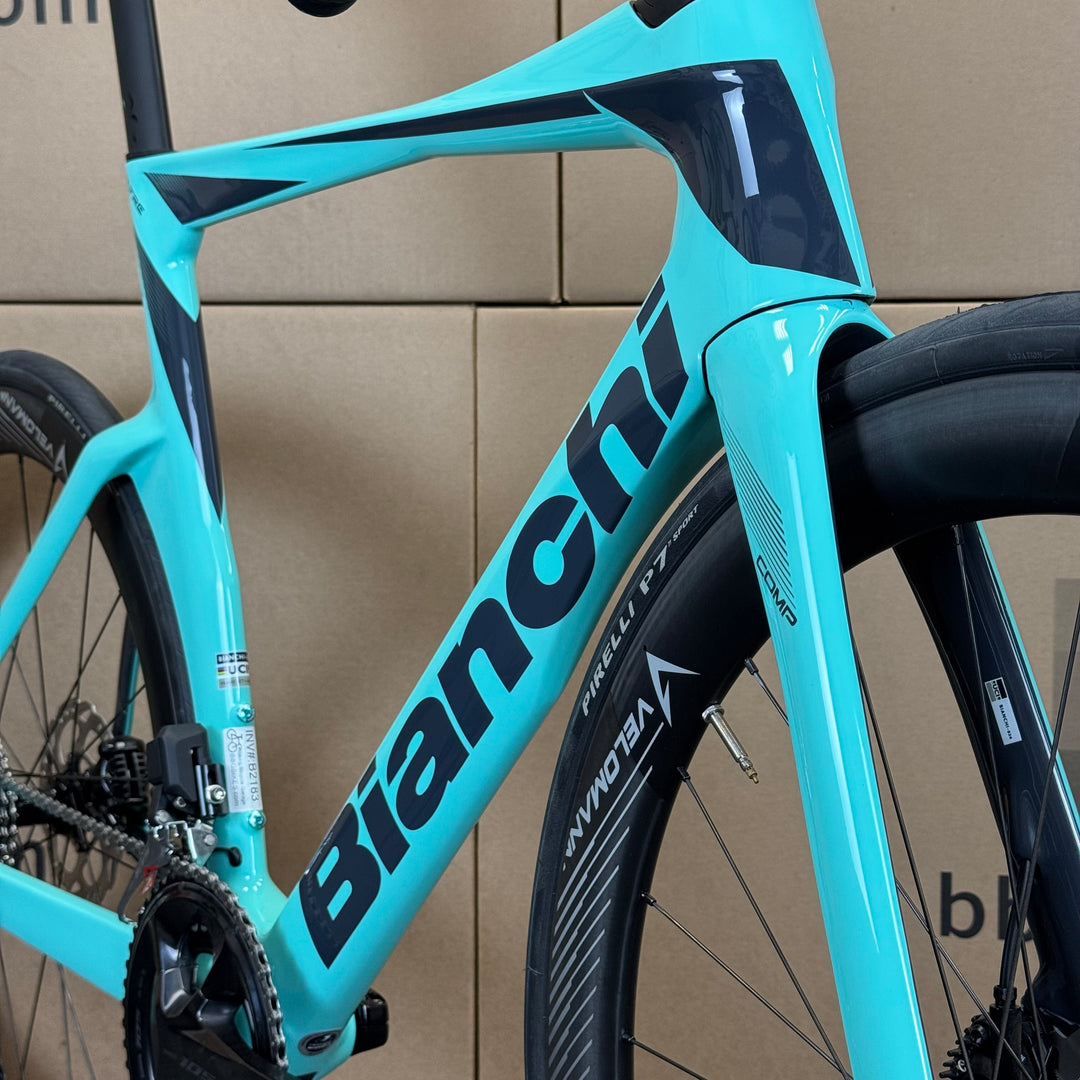 New Bianchi Oltre Comp, 12-speed Shimano 105, Carbon Fiber Road Bike-2024, 57cm