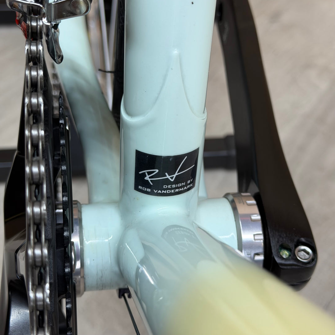 Used Seven Cycles Odonata, Titanium / Carbon Road Bike Shimano 105 11-Speed - 57cm