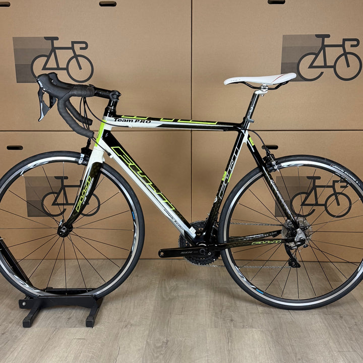 Used Fuji Team Pro, 11-Speed Shimano 105, Carbon Fiber Road Bike-2008, 58cm