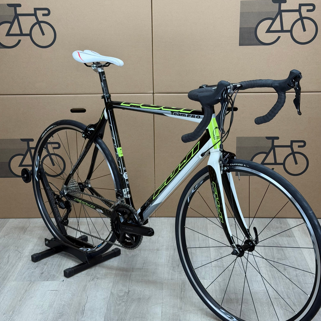 Used Fuji Team Pro, 11-Speed Shimano 105, Carbon Fiber Road Bike-2008, 58cm