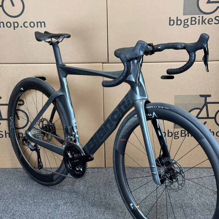 New Bianchi Oltre Comp, 12-speed Shimano 105, Carbon Fiber Road Bike-2024, 55cm