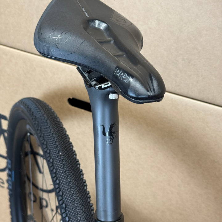 Demo, Moots Express, Carbon Gravel E-Bike, 28mph, Deore XT Di2, 2024, Medium