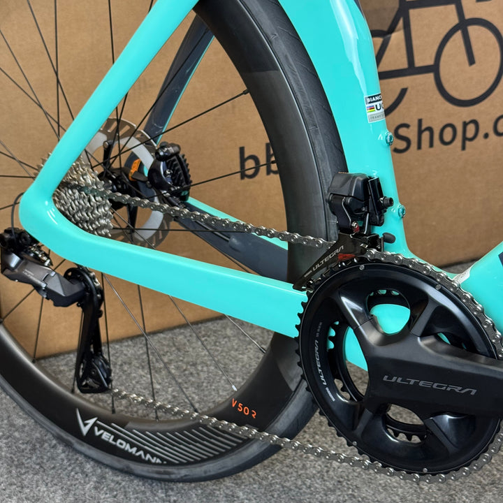 New Bianchi Oltre Comp, Ultegra Di2 12-speed, Carbon Fiber Road Bike-2024, 55cm