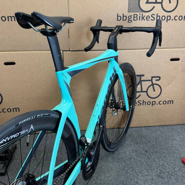 New Bianchi Oltre Comp, Ultegra Di2 12-speed, Carbon Fiber Road Bike-2024, 55cm