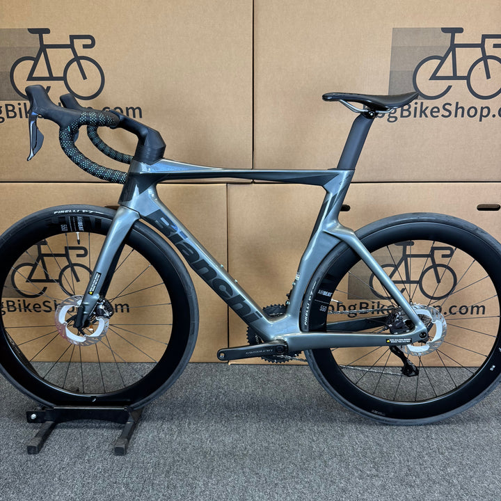 New Bianchi Oltre Comp, Ultegra Di2 12-speed, Carbon Fiber Road Bike-2024, 57cm