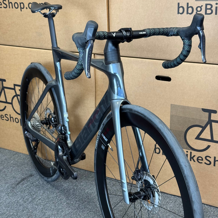 New Bianchi Oltre Comp, Ultegra Di2 12-speed, Carbon Fiber Road Bike-2024, 57cm