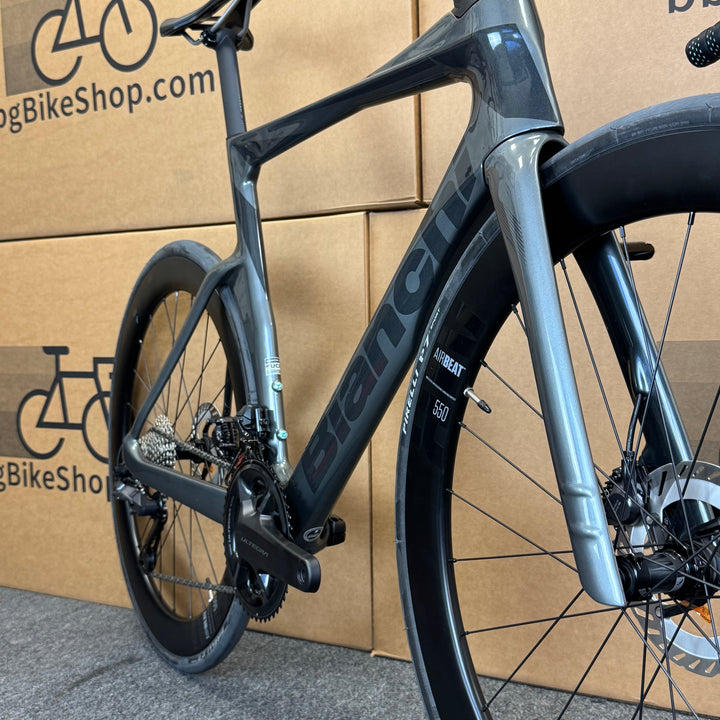 New Bianchi Oltre Comp, Ultegra Di2 12-speed, Carbon Fiber Road Bike-2024, 57cm