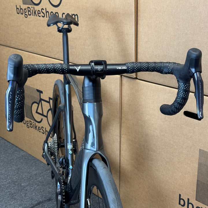 New Bianchi Oltre Comp, Ultegra Di2 12-speed, Carbon Fiber Road Bike-2024, 57cm