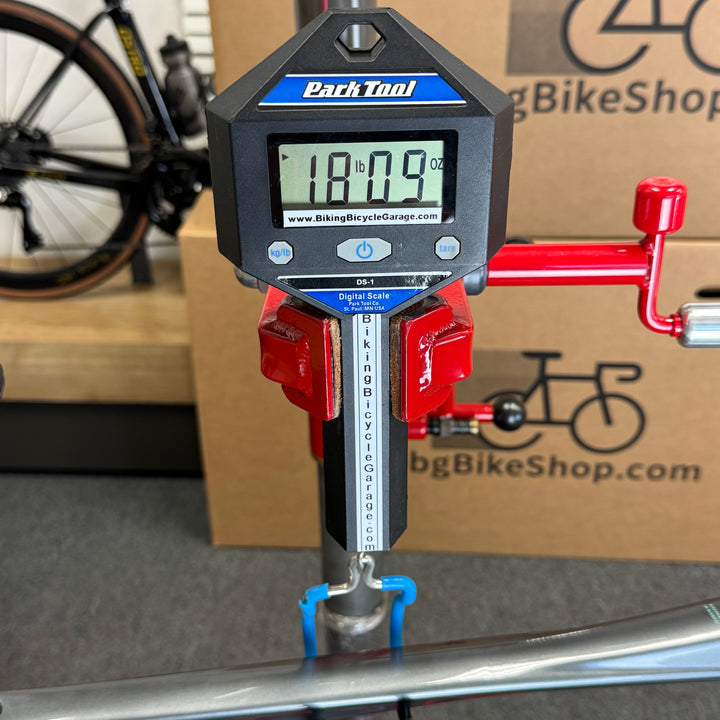 New Bianchi Oltre Comp, Ultegra Di2 12-speed, Carbon Fiber Road Bike-2024, 57cm