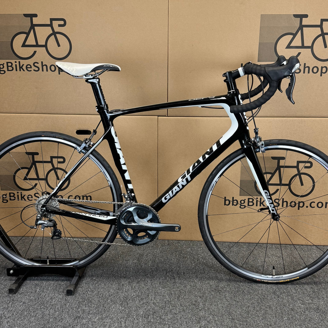 Used Giant Defy 1, Shimano Ultegra, Carbon Fiber Road Bike-2012, 58cm Large