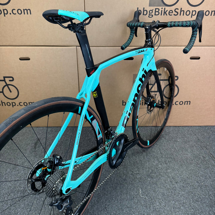Used Bianchi Oltre XR3, Carbon Fiber Road Bike-2021, 55cm