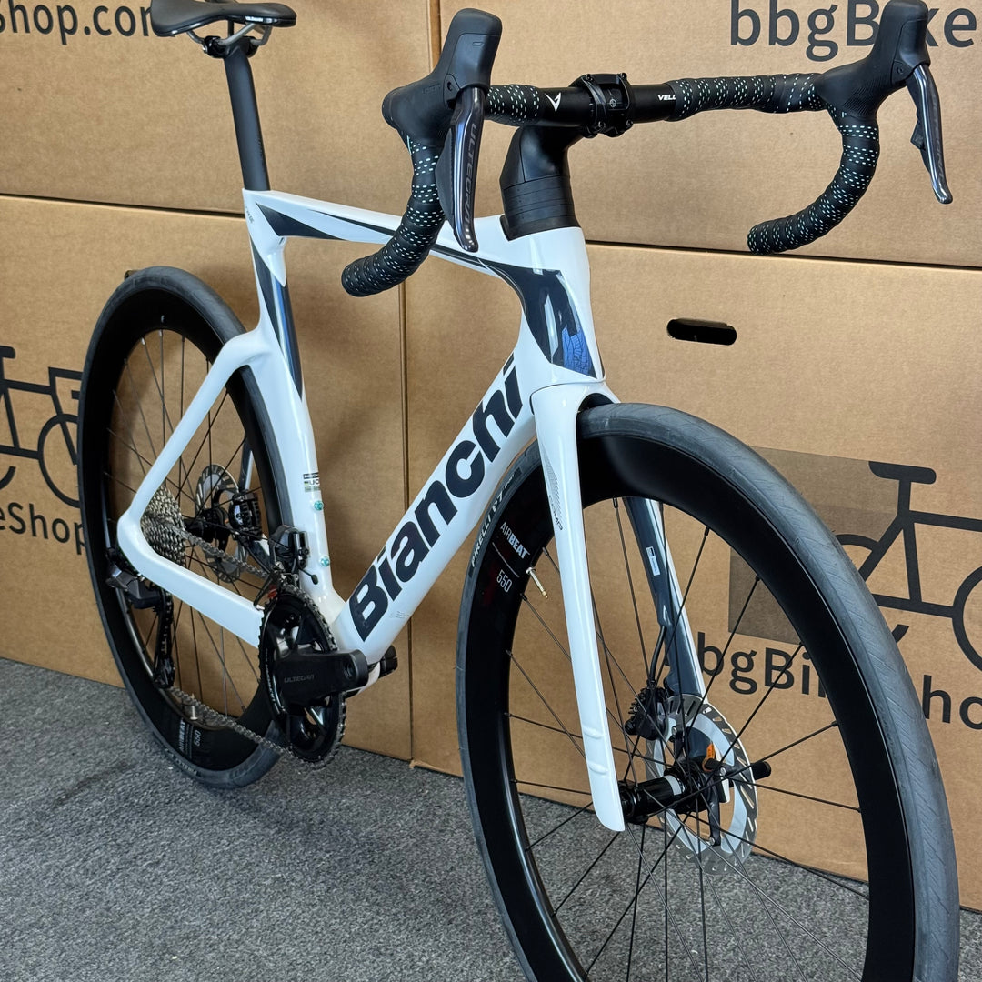 New Bianchi Oltre Comp, Ultegra Di2 12-speed, Carbon Fiber Road Bike-2024, 57cm