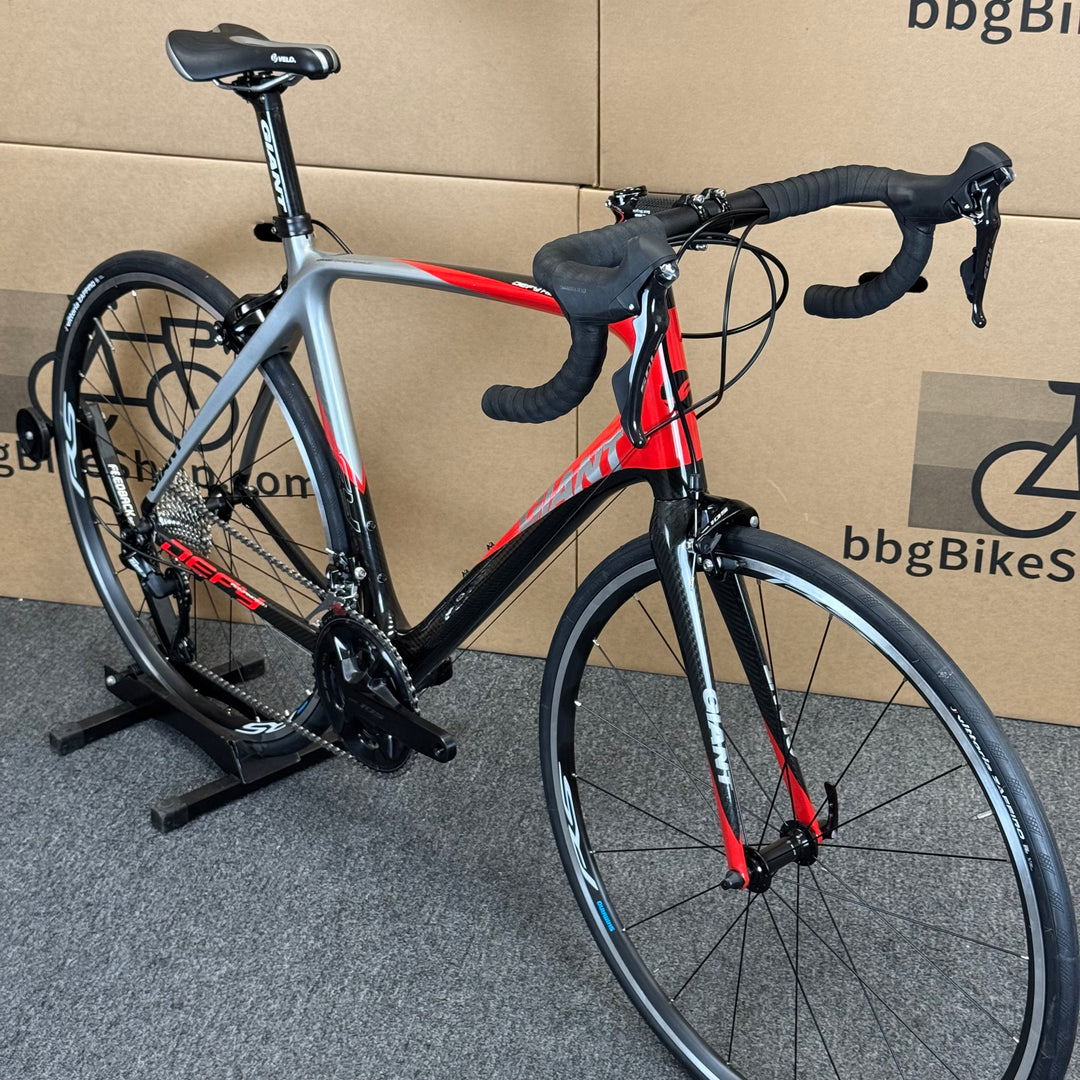 Used Giant Defy, 11-speed Shimano 105, Carbon Fiber Road Bike-2010, 58cm
