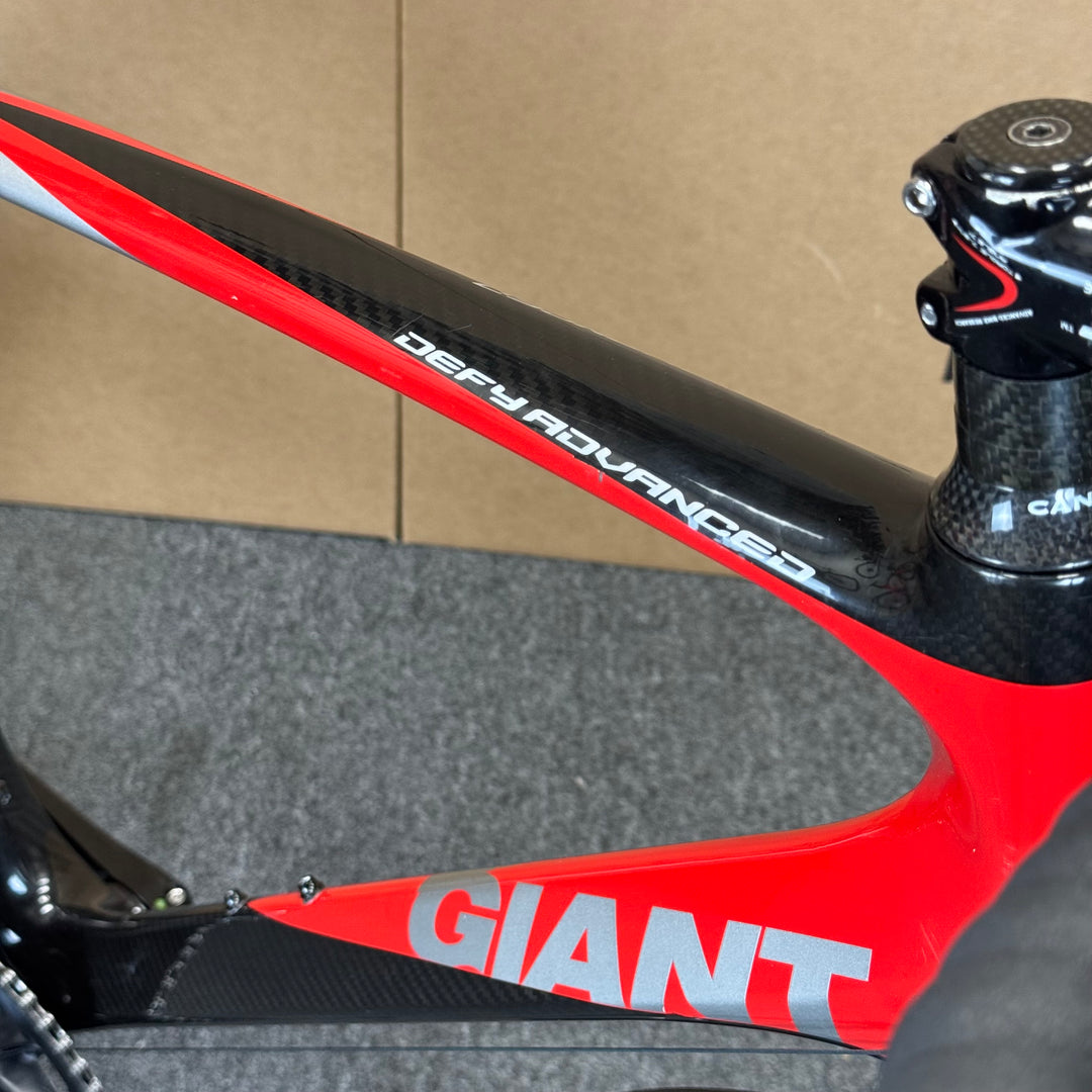 giant bicycles 2010 Used Giant Defy, 11-speed Shimano 105, Carbon Fiber Road Bike-2010, 58 – BikingBicycleGarage