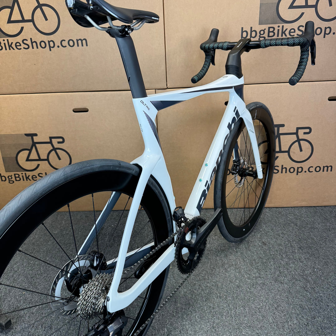 New Bianchi Oltre Comp, Ultegra Di2 12-speed, Carbon Fiber Road Bike-2024, 57cm