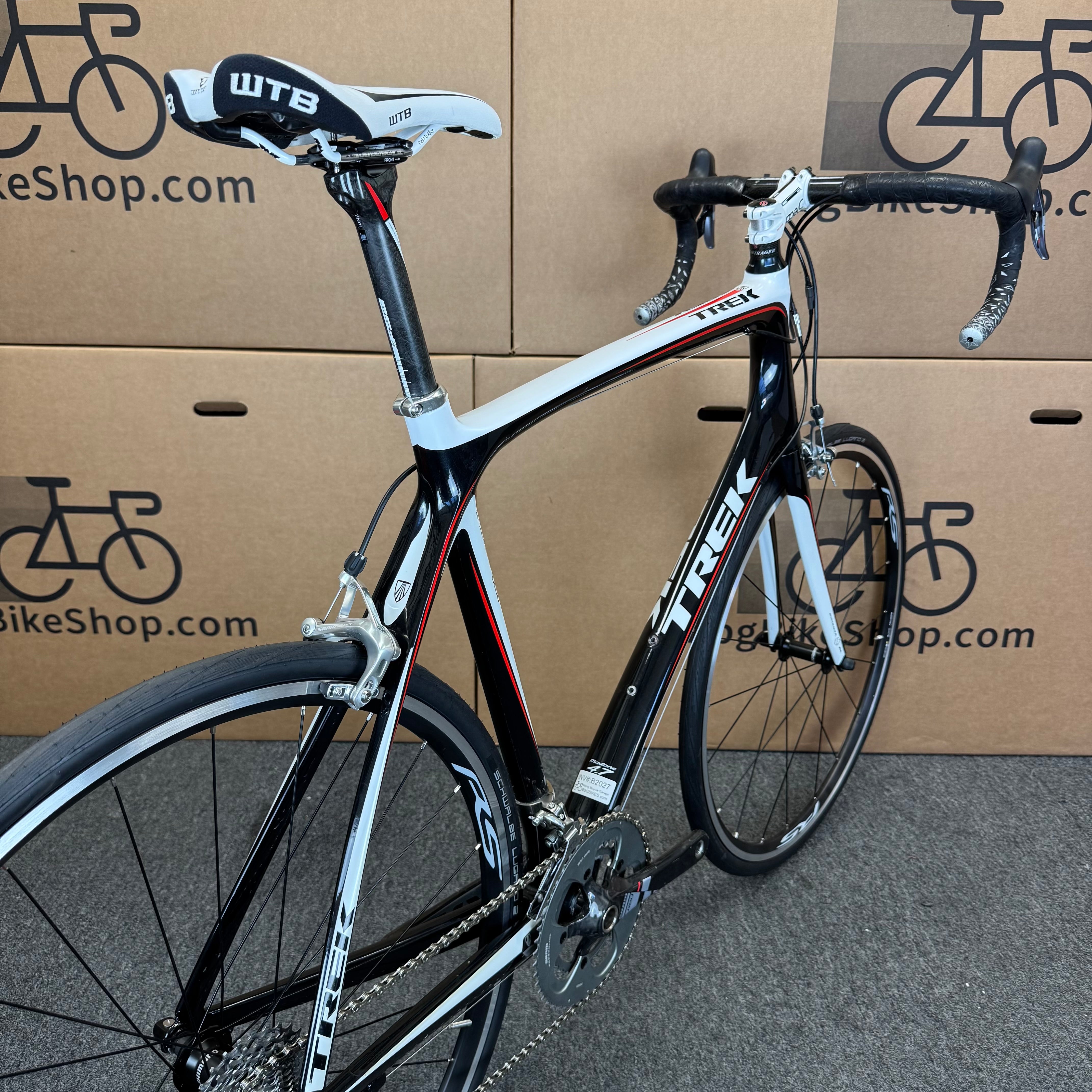TREK　ロードバイク　Madone　4.7　2009年製 アルテグラ　6600 BONTRAGER AEOLUS 5.0 ACC カーボンホイール　中古品 Used Trek Madone 4.7, Carbon Fiber Road Bike-2009, 62cm