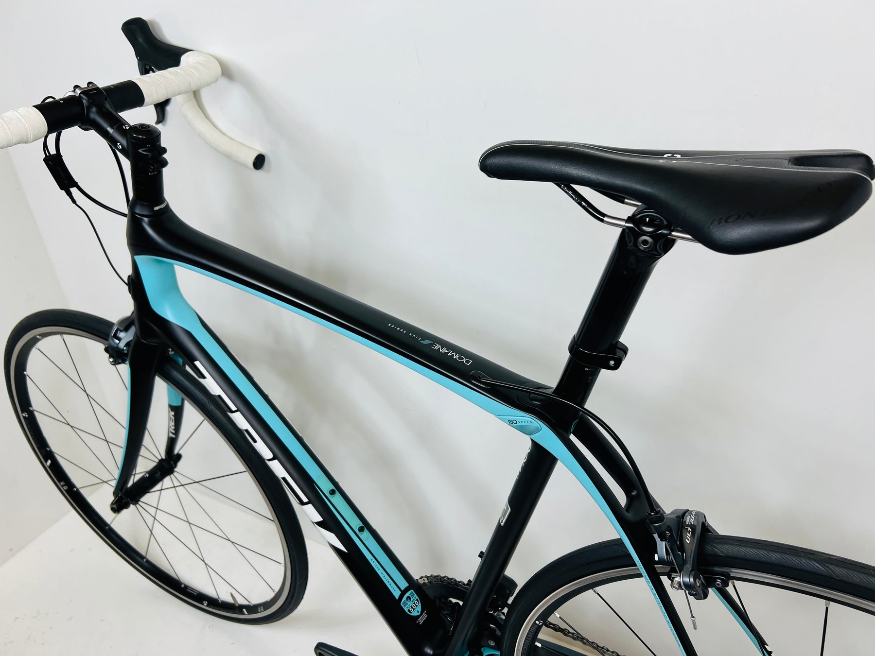 Used Trek Domane 5.9 11 Speed Shimano Ultegra Di2 Carbon Road Bike 2 BikingBicycleGarage