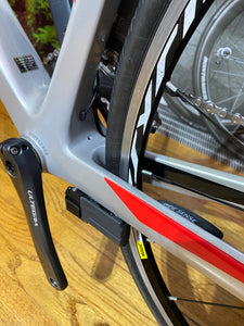 Giant Defy with Ultegra Di2, Carbon Fiber Road Bike Size: 56cm