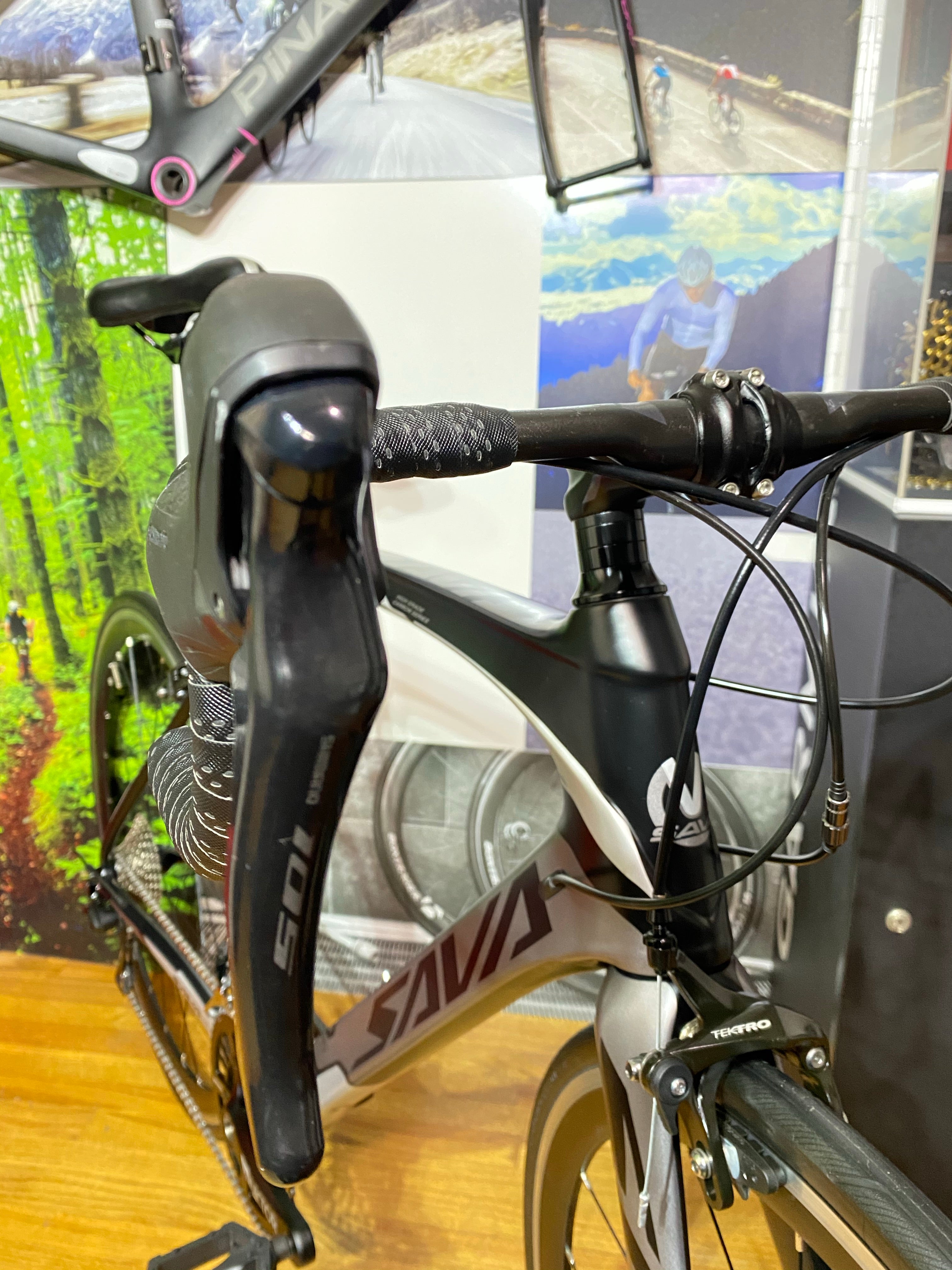 Sava Carbon Fiber Road Bike 11-Speed