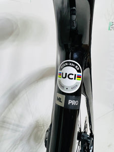 2022 Giant TCR Advanced Pro Disc, 12-Speed eTap AXS, Carbon Fiber Road Bike, 56cm