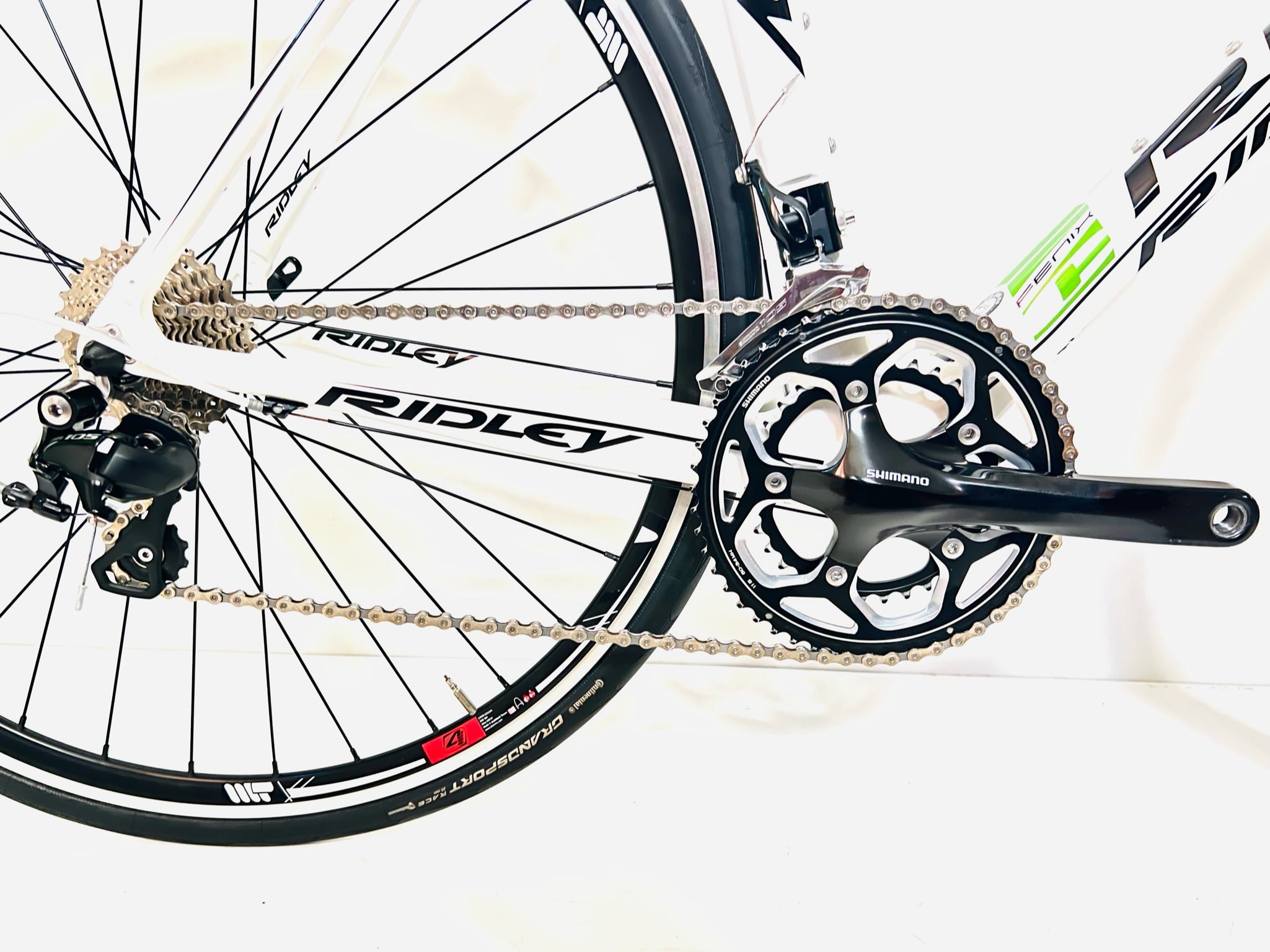 Ridley Fenix, 11-Speed Shimano 105, Carbon Fiber Road Bike, 54cm